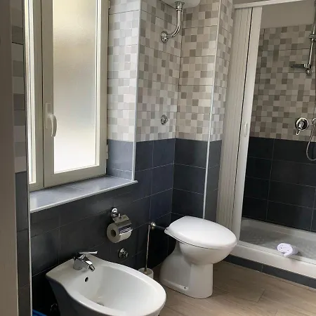 Alojamento de Acomodação e Pequeno-almoço Royal Dante 3*