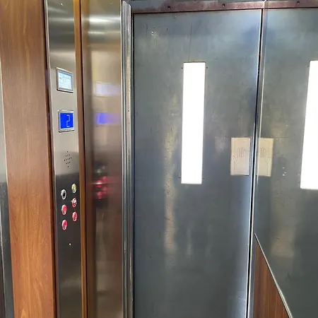 Royal Dante Frühstückspension 3*