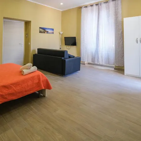 Royal Dante Bed & Breakfast *