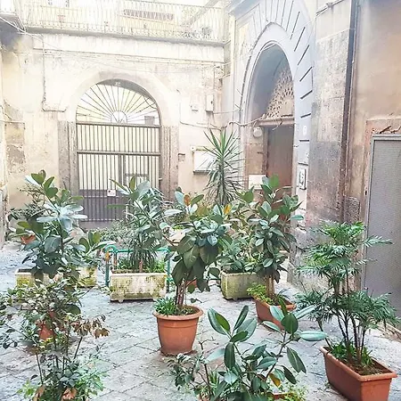 Royal Dante Bed & Breakfast Naples